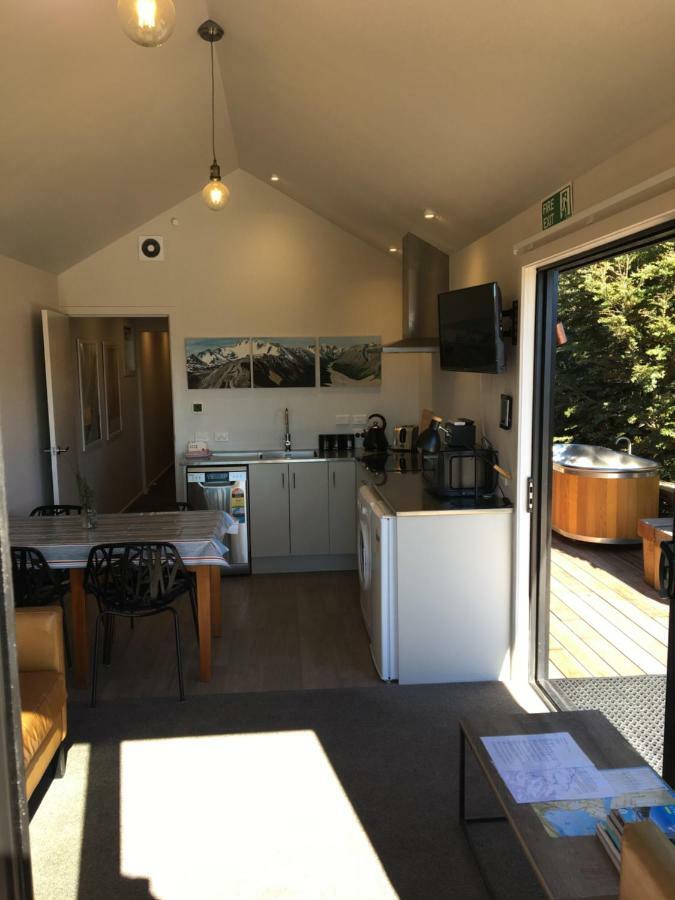 Black Beech House With Stunning Outdoor Bath Lake Tekapo Buitenkant foto
